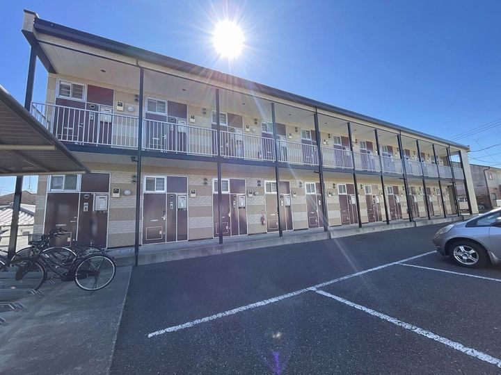 レオパレスヒルズ本郷町の外観