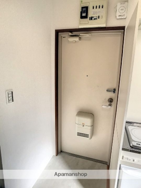 HOUSE 1651207の玄関