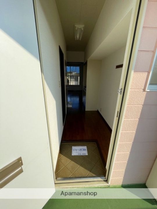 プリマベーラ102の玄関