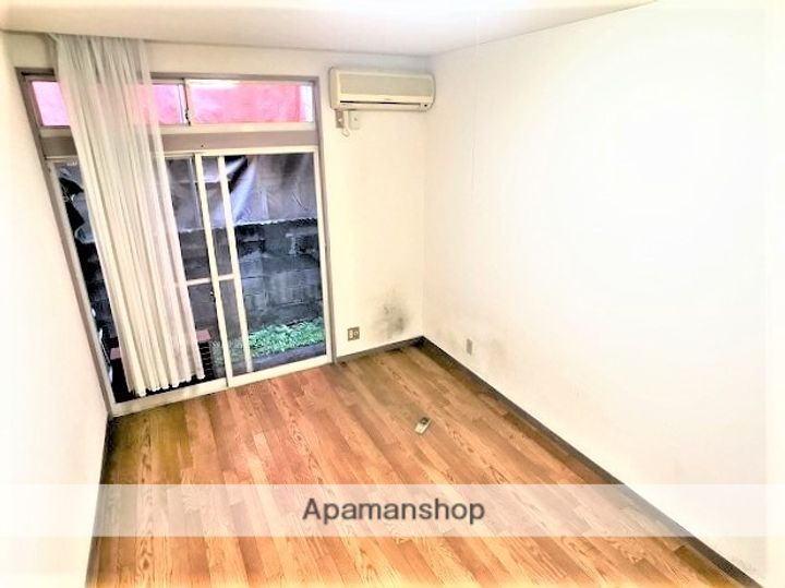 ラヴニール志木4の居間