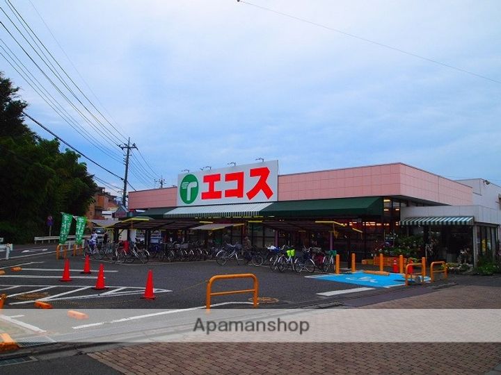 ファミーユフォーユーB棟の周辺