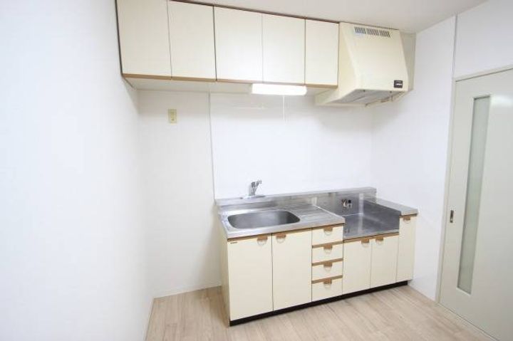 ヒルズみずほ台402のキッチン