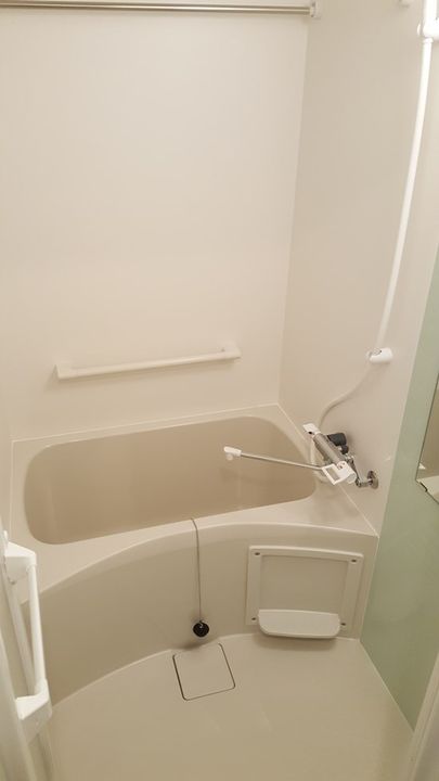 クレイノポモドーロの風呂