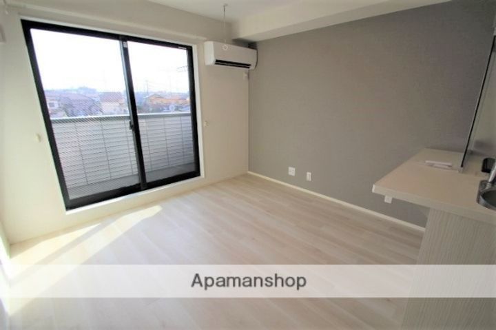 CARO志木203の居間