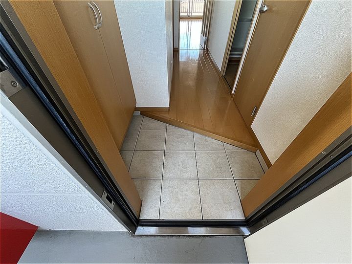 シャインヒル Ⅲの玄関