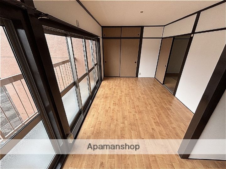 鶴瀬マンション205の居間