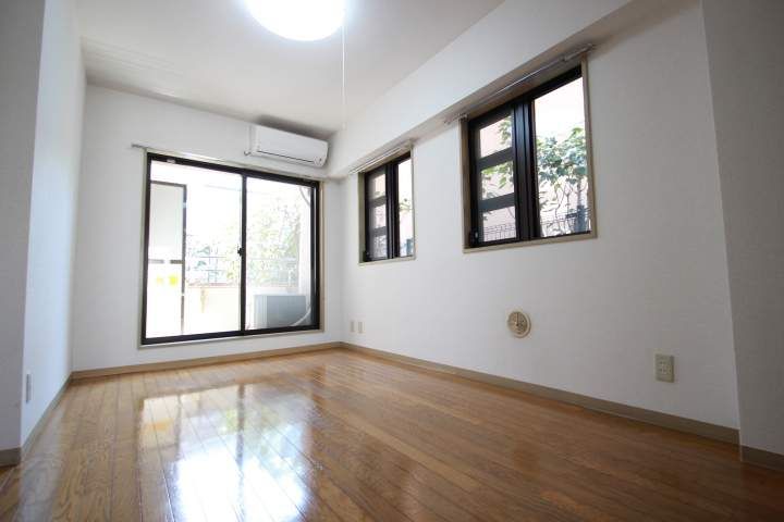 りべーる志木の居間