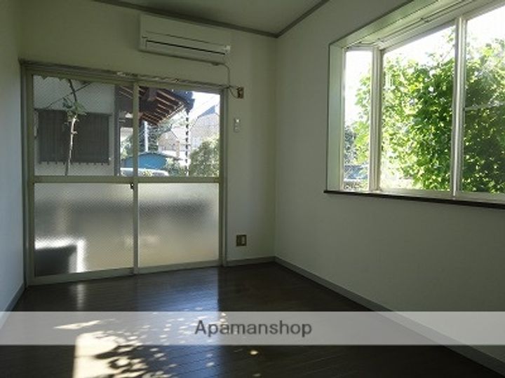 シェモア上福岡の居間