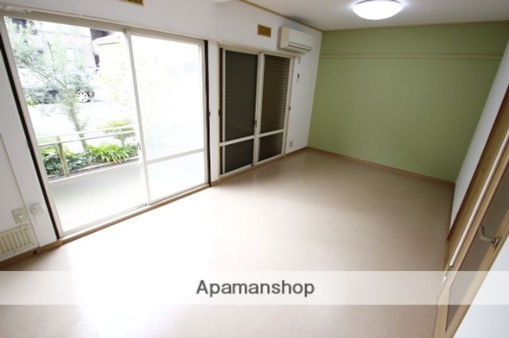 サンライズハイツの居間