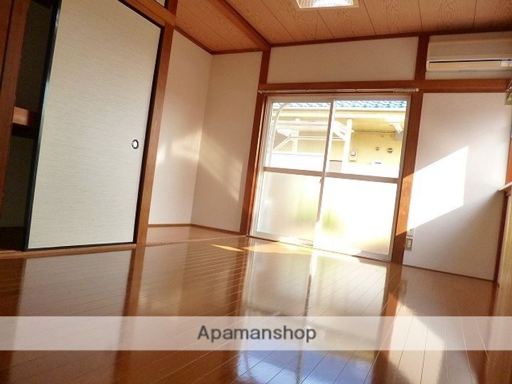 オクトーバー10の内装