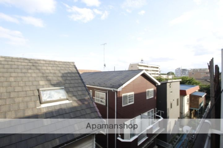 シャルルみずほの周辺