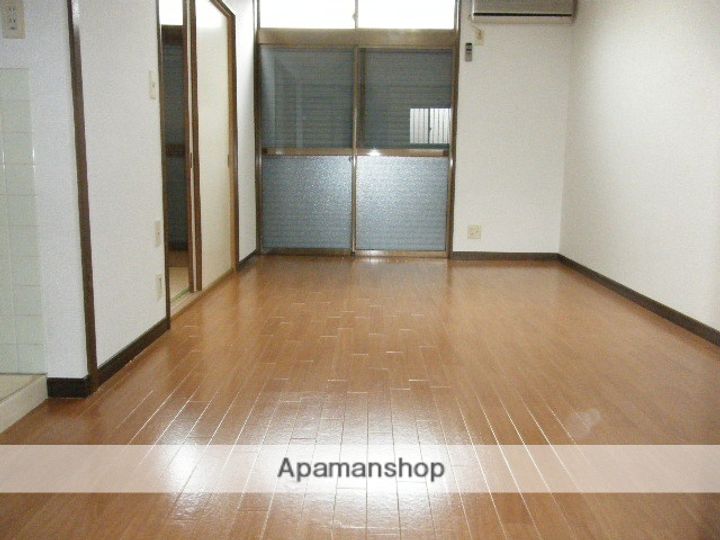 ハイツセセラギの居間