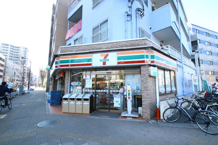 ラパトリの周辺