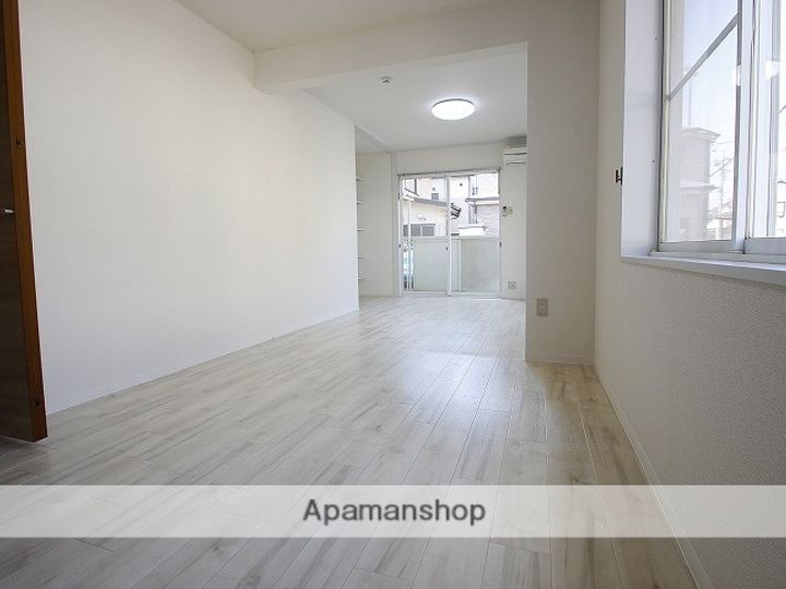 レモンハウスⅡC棟102の居間