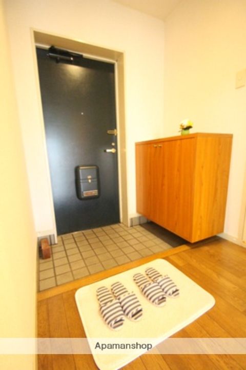 クレセント志木の玄関