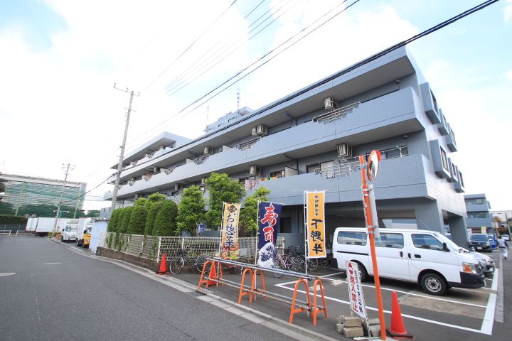 クリエール志木の外観