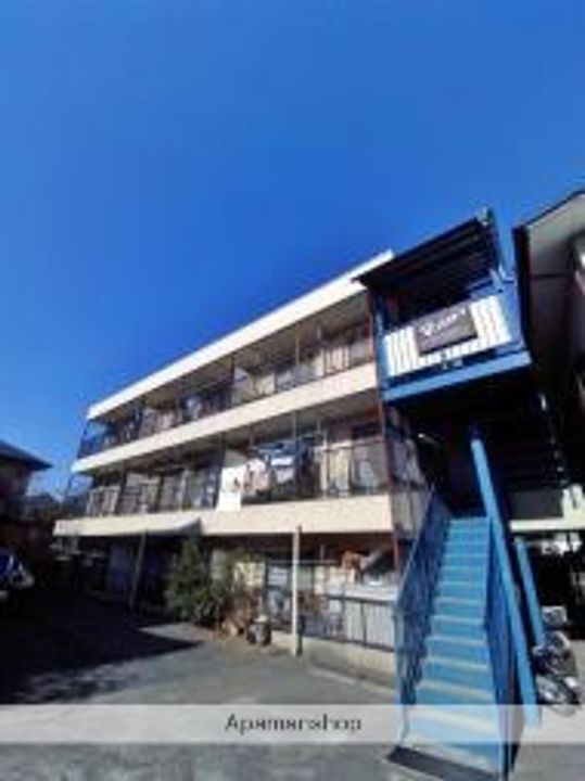 岡部マンションの外観