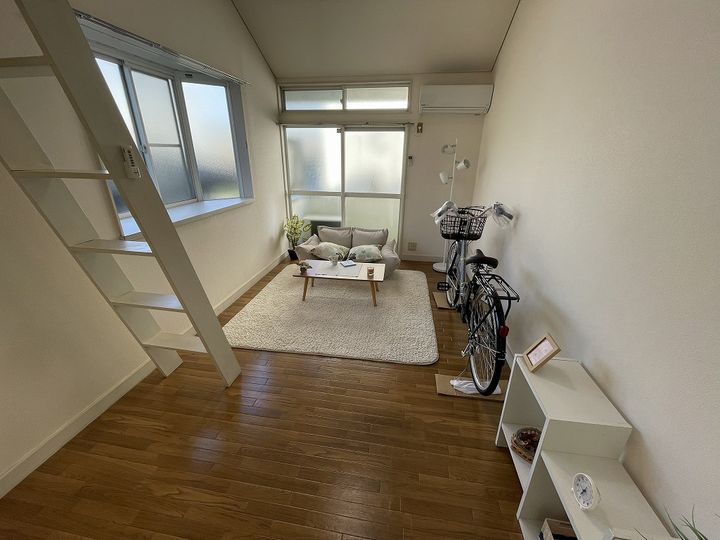 コスモスハイツ206の居間