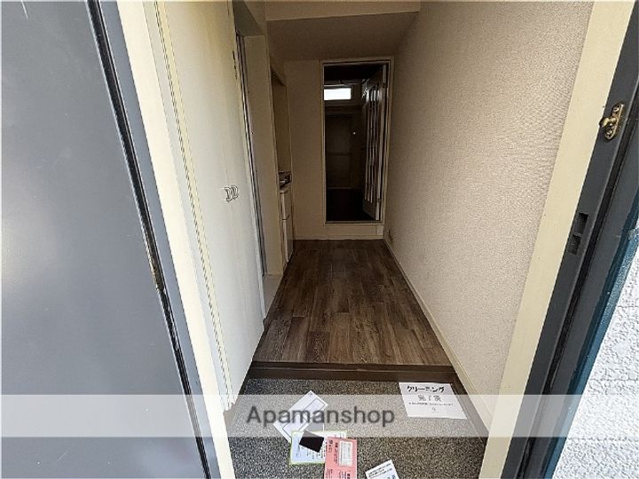 埼玉県志木市幸町4丁目の賃貸アパートの玄関