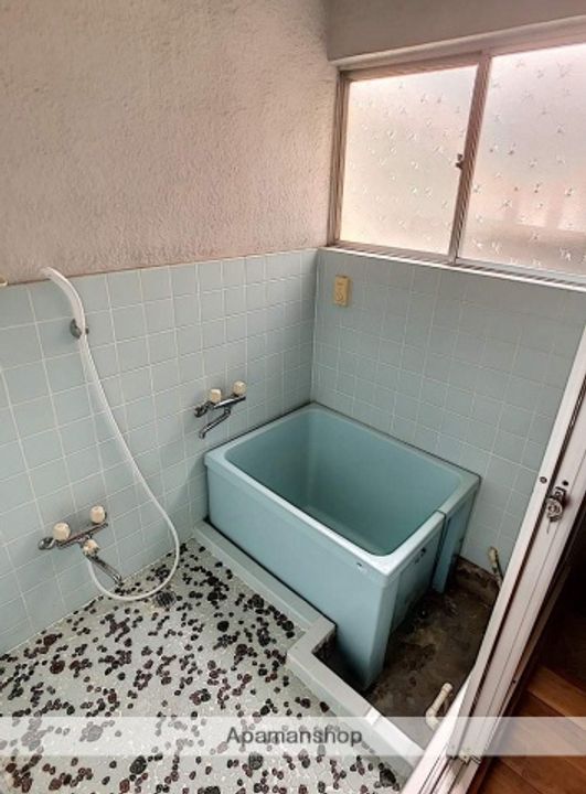 埼玉県新座市野火止5丁目の賃貸アパートの風呂