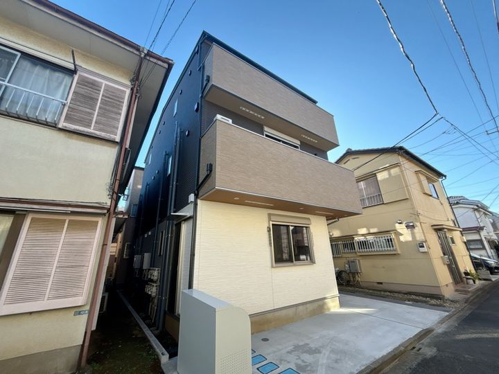 埼玉県朝霞市三原2丁目の賃貸アパートの外観