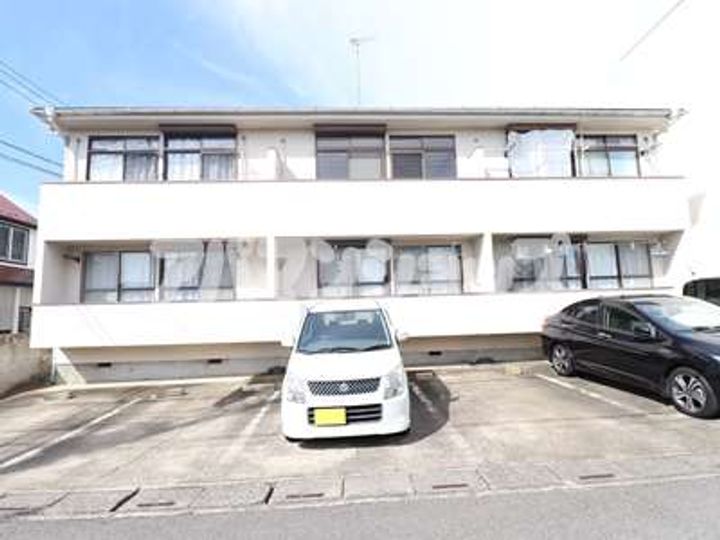 埼玉県鶴ヶ島市大字鶴ヶ丘の賃貸アパートの外観