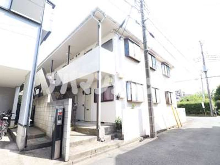 埼玉県鶴ヶ島市大字鶴ヶ丘の賃貸アパートの外観