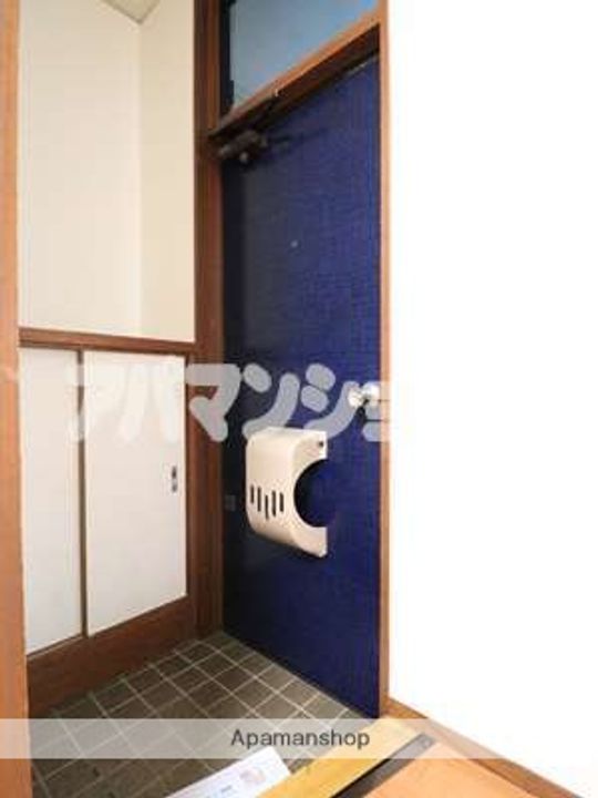 埼玉県鶴ヶ島市大字上広谷の賃貸アパートの玄関