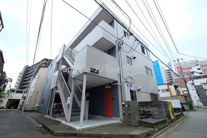 越山マンションの外観