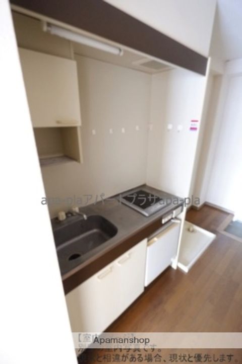 川越市駅前ビルの内装