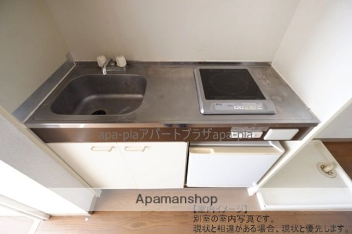 川越市駅前ビルの内装