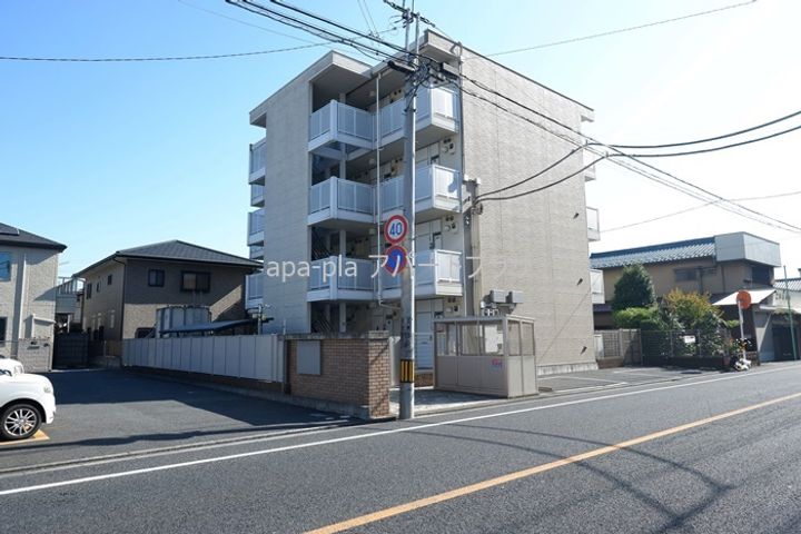 レオパレスグランドールの外観