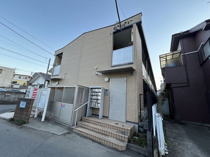 レオパレスローズの外観