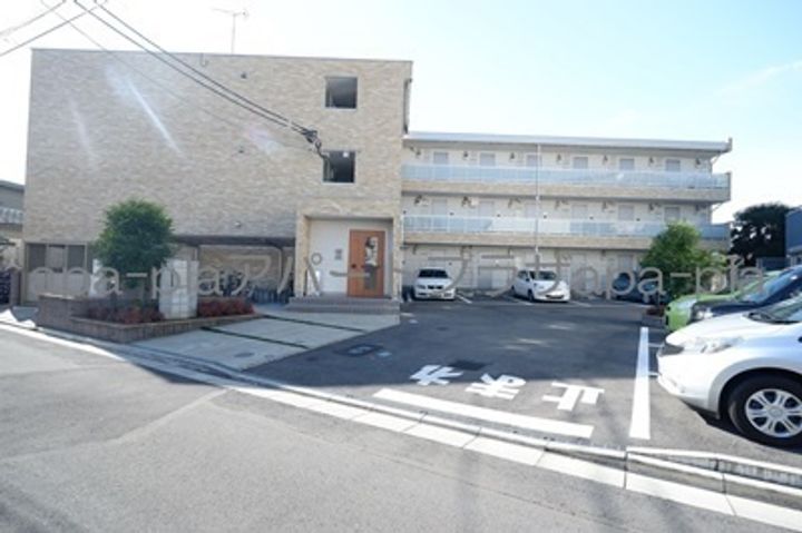 リブリ・サクラの外観