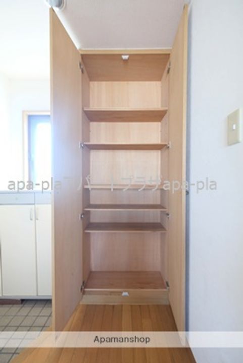 石橋ビルの内装