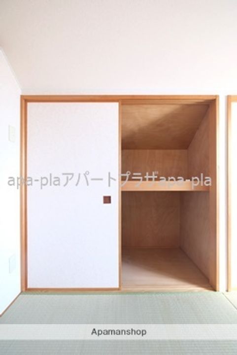 石橋ビルの内装