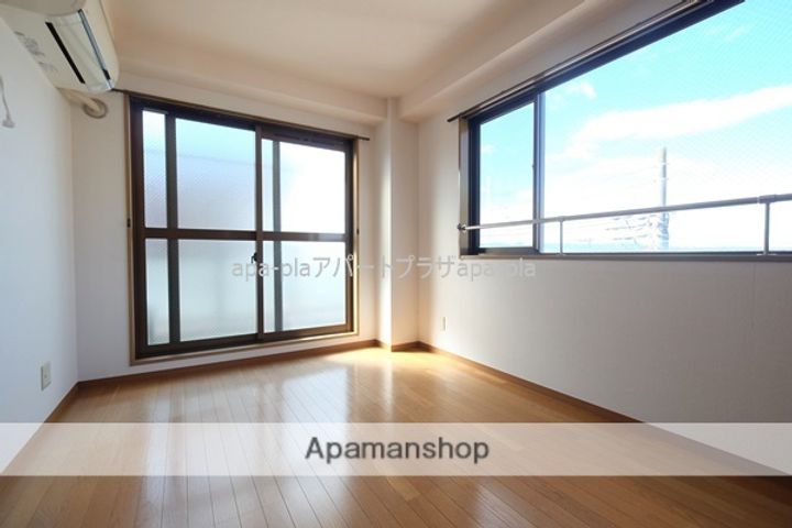 石橋ビルの内装