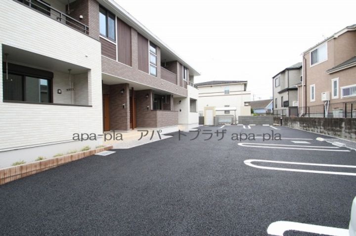 ウエストサニーガーデンの外観