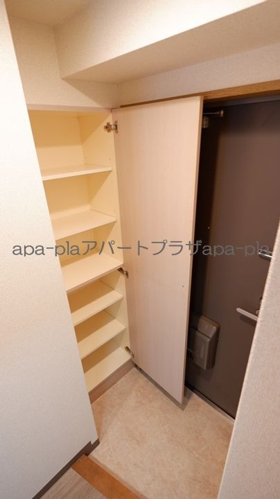 カサル・ミーサの内装