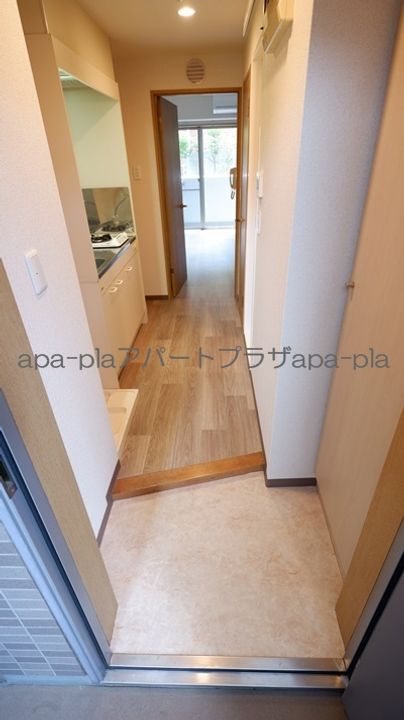 カサル・ミーサの玄関