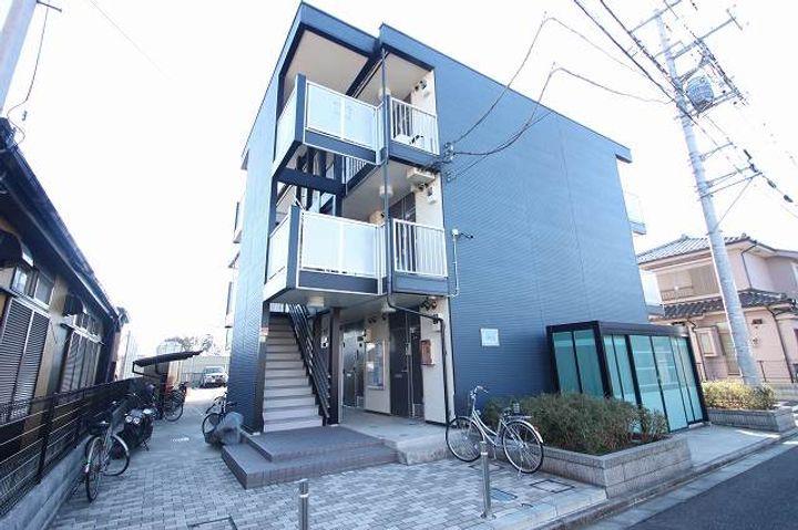 レオパレスリリーの外観