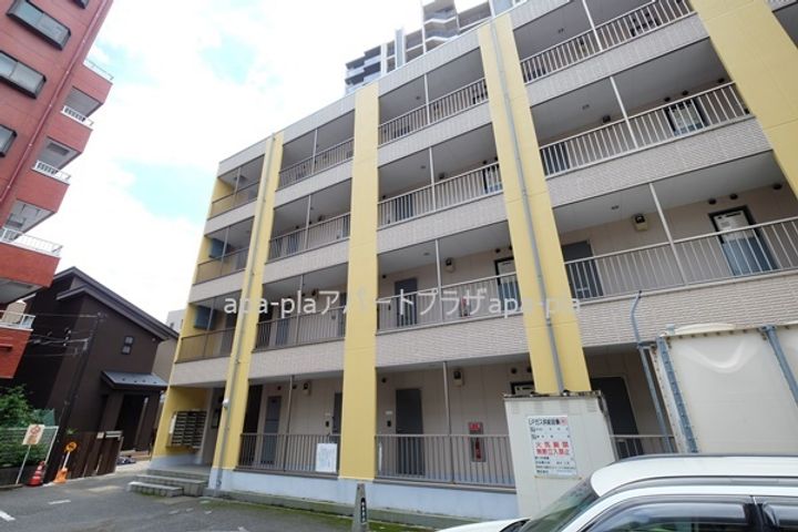 アンプルール フェール 本川越の外観