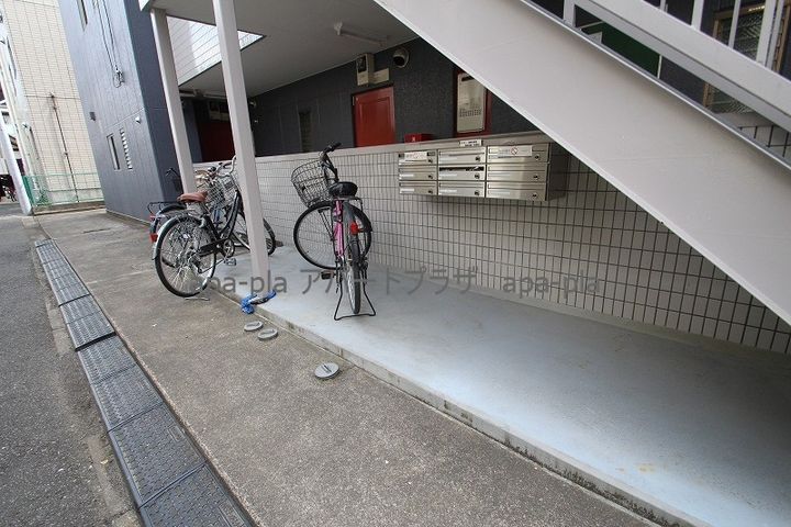 越山マンションの外観