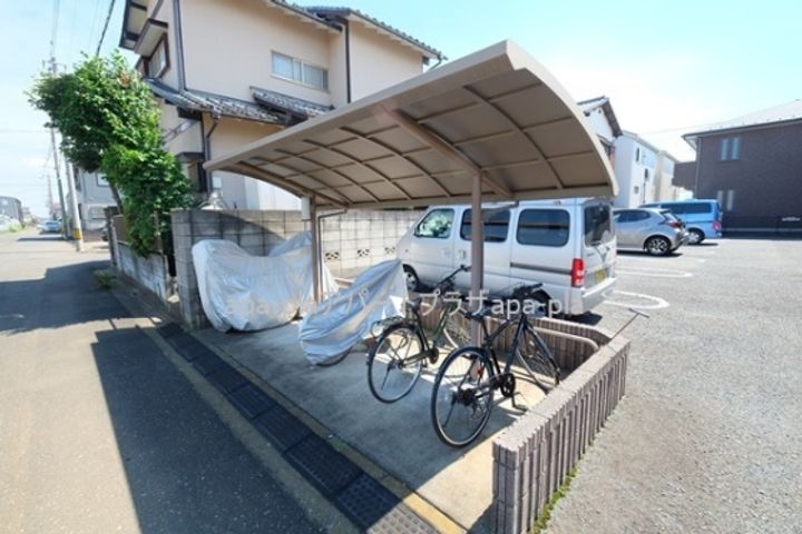 ウィスタリアの外観