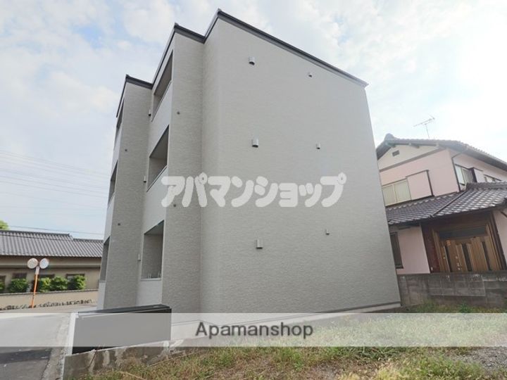 GRADUS鶴ヶ島の外観