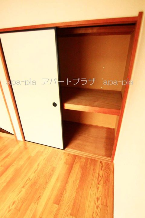 コスモプラザ Aの内装