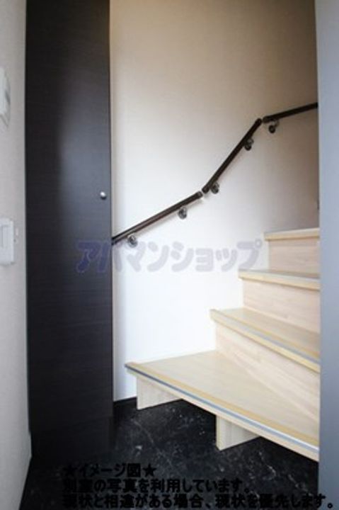 レオネクストWESTROADの玄関