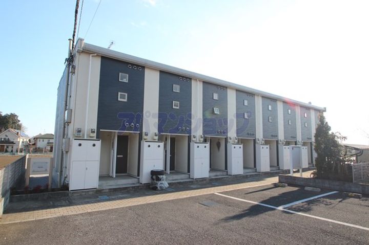 レオネクストWESTROADの外観