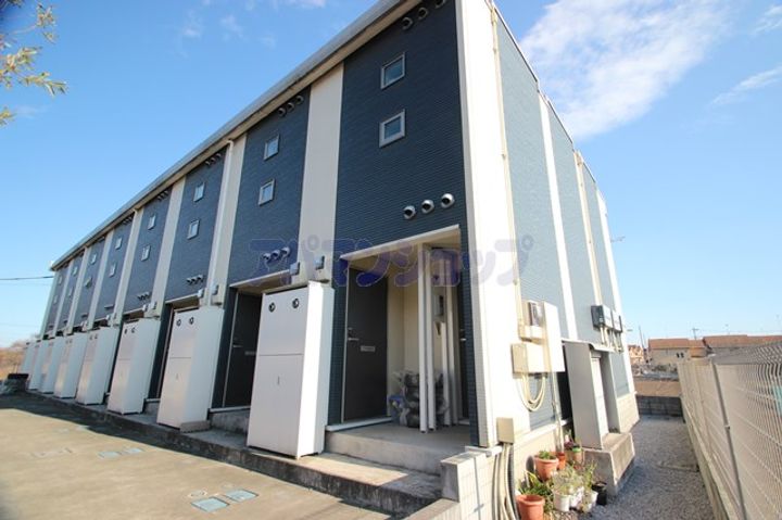 レオネクストWESTROADの外観