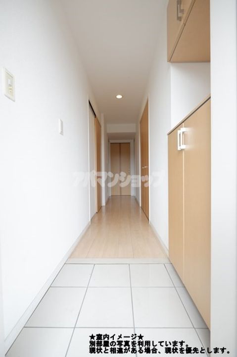 サン・クリストバル00105の玄関